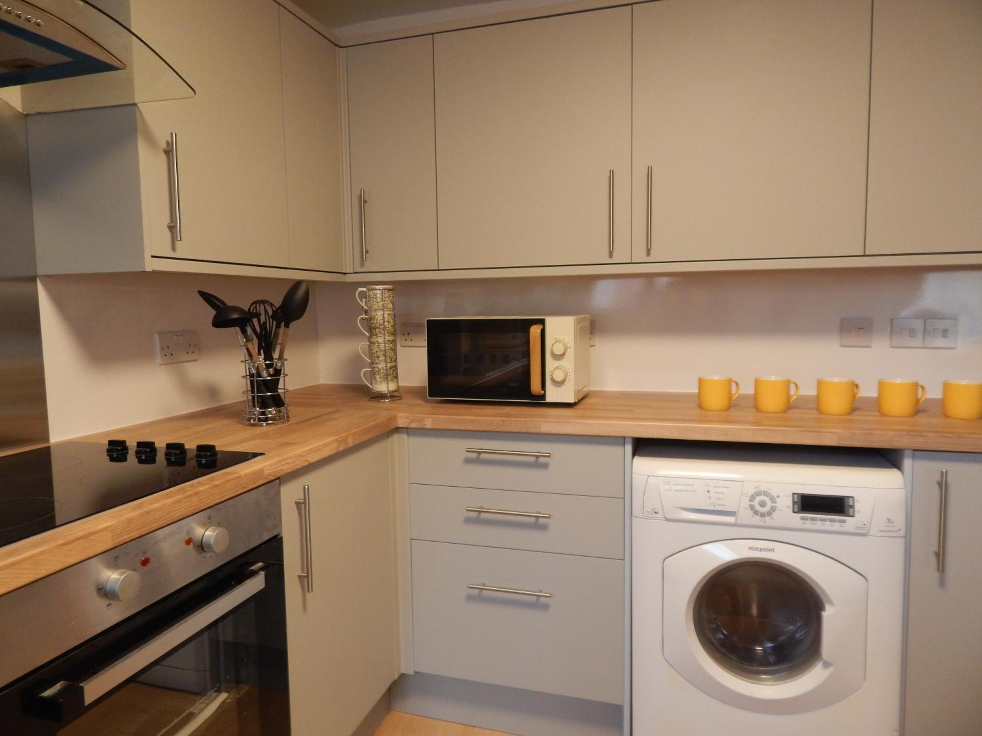 Modern, Well Located En-Suite Rooms With Parking - Orbitat Accommodations CBG Buitenkant foto